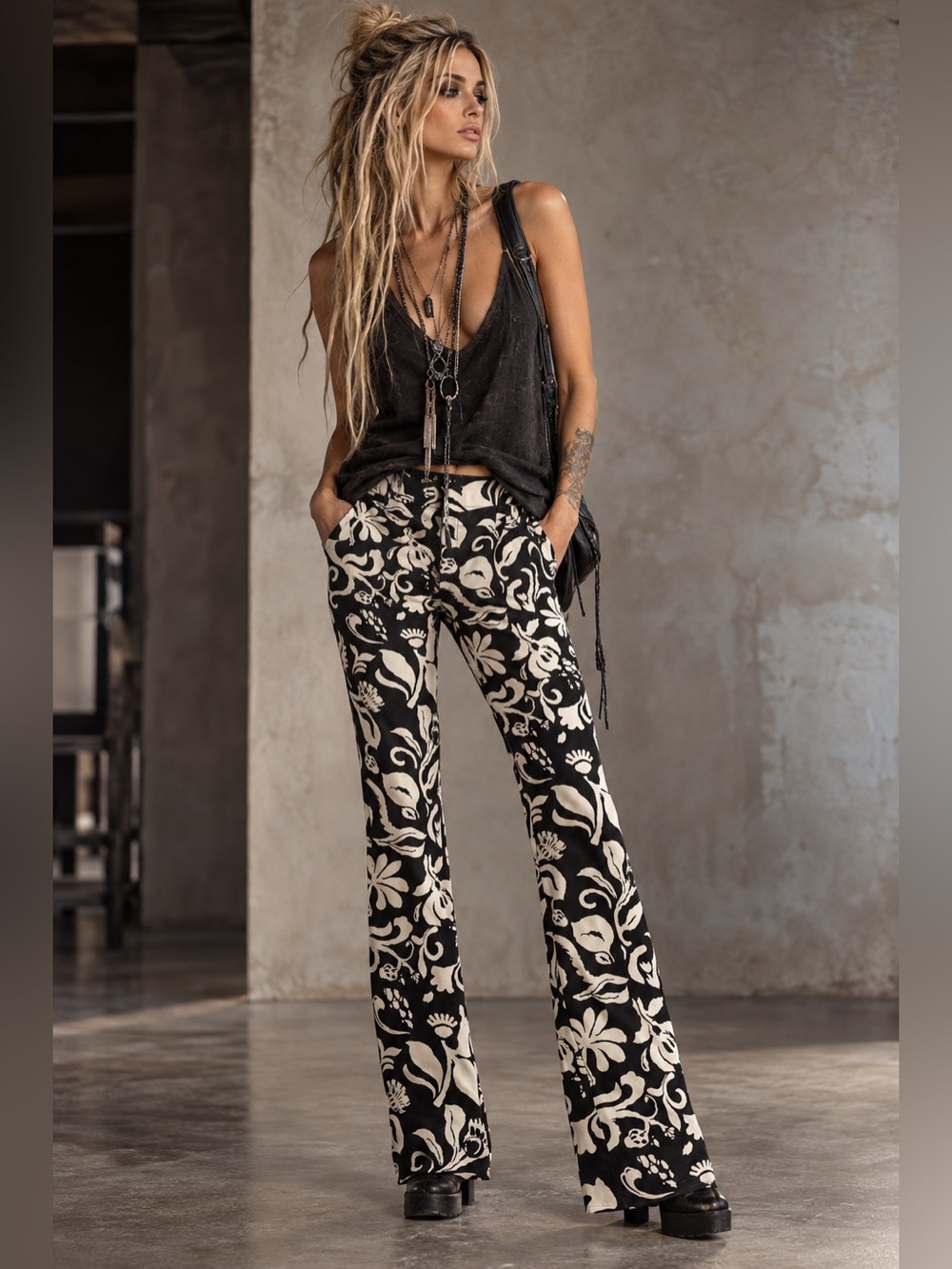 Ralph Lauren Black Cream Floral Print Pants Size 10 Union made in USA Straight